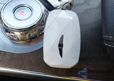 2025 Genesis Gv80 2.5T Advanced Awd from USA, damaged, VIN KMUHBESB8SU261572